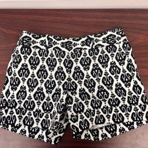White House Black Market Womens Shorts Size 2 NWT